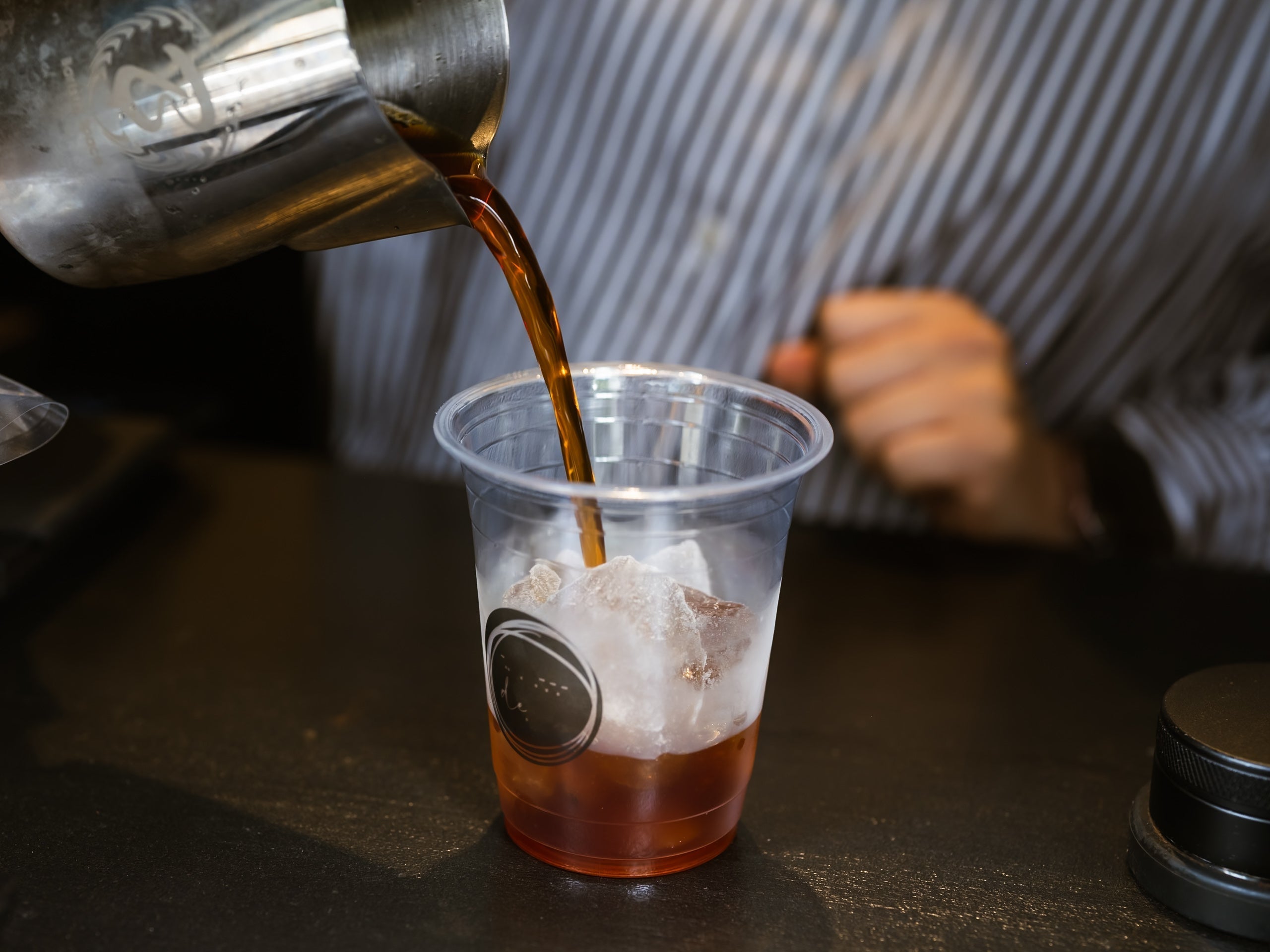 猛暑の水分補給にデカフェコーヒーを