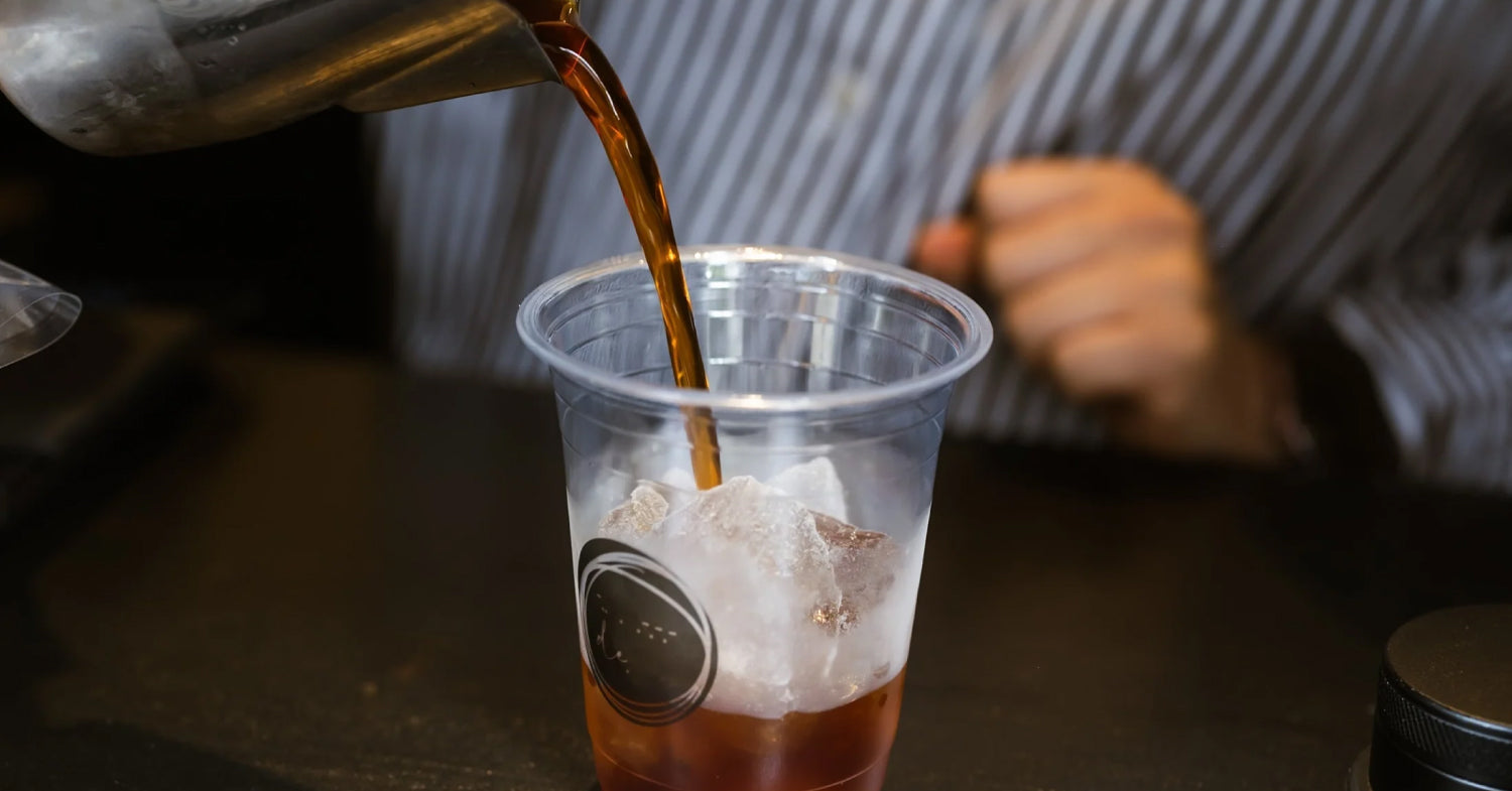 猛暑の水分補給にデカフェコーヒーを