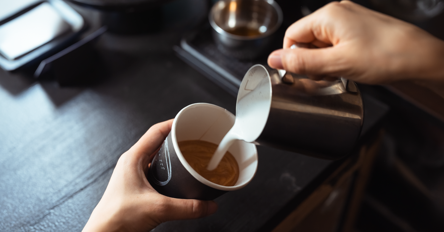 おうちカフェオレをデカフェで。ミルクと合う豆の選び方