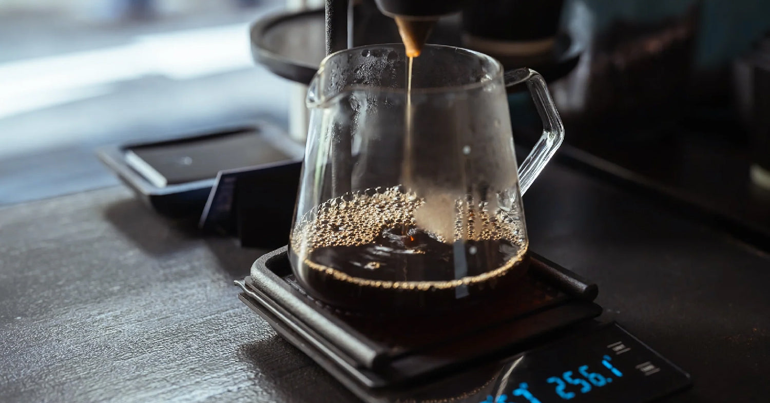 仕事始めにデカフェコーヒーを